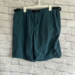 PREOWNED MENS PATAGONIA TEAL SHORTS WITH BELT SIZE 40